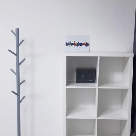 Monteur 3 Stoecken